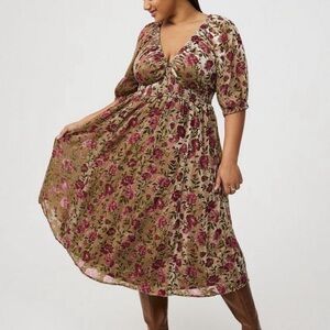 Torrid 6 Velour Midi Dress